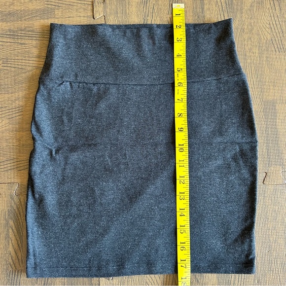 💥3/$17💥 | Charlotte Russe | Grey | High-Waisted Bodycon Mini Skirt | Size S - Picture 5 of 7